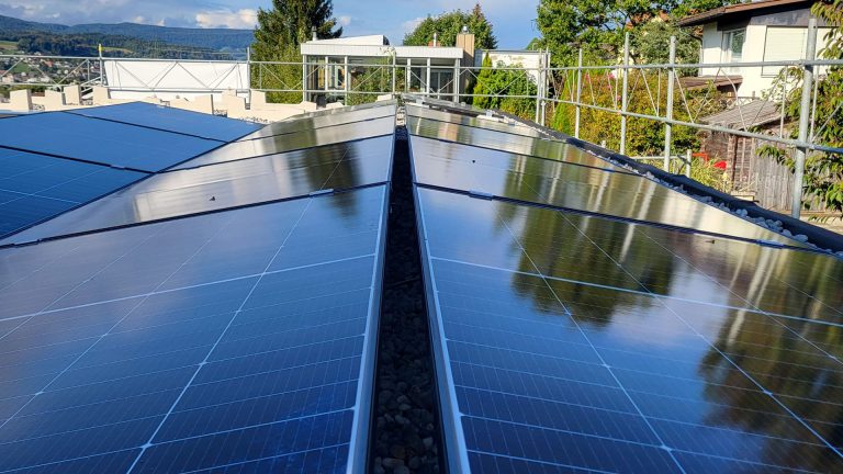 Web-Slider_Aufdach Solaranlage
